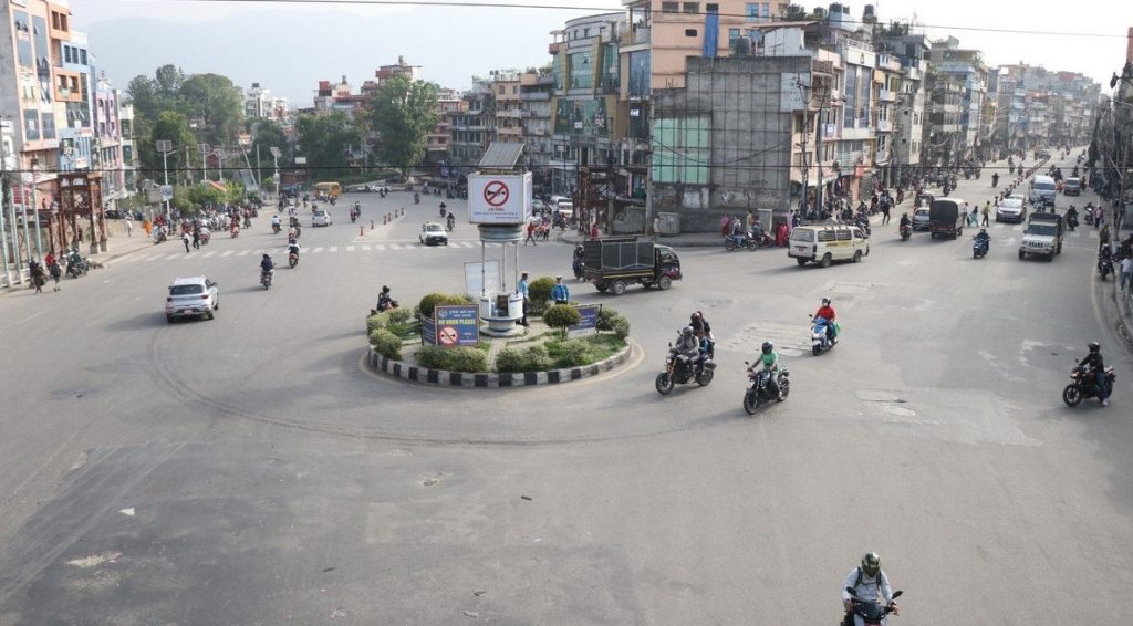 देशभर सार्वजनिक यातायात बन्द, सर्वसाधारणलाई सास्ती