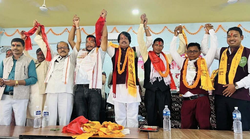 नाउपाबाट उम्मेदवार बनेका चौधरी सहित दर्जनौँ नेता कार्यकर्ता जनमतमा प्रवेश, उपनिर्वाचनमा जीत सुनिश्चित रहेको डा.राउतको दावि